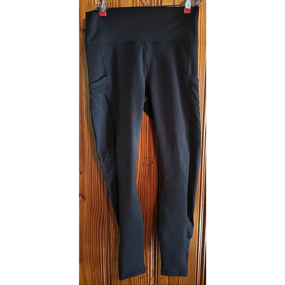 Powerhold by Fabletics Women’s 7/8 inch leggings black pockets gym yoga medium